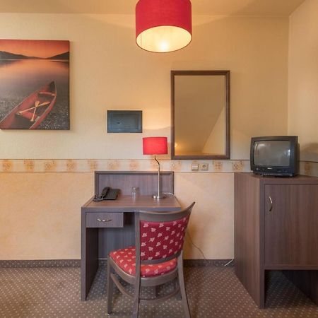 Hotel Ostruvek Прага Екстер'єр фото
