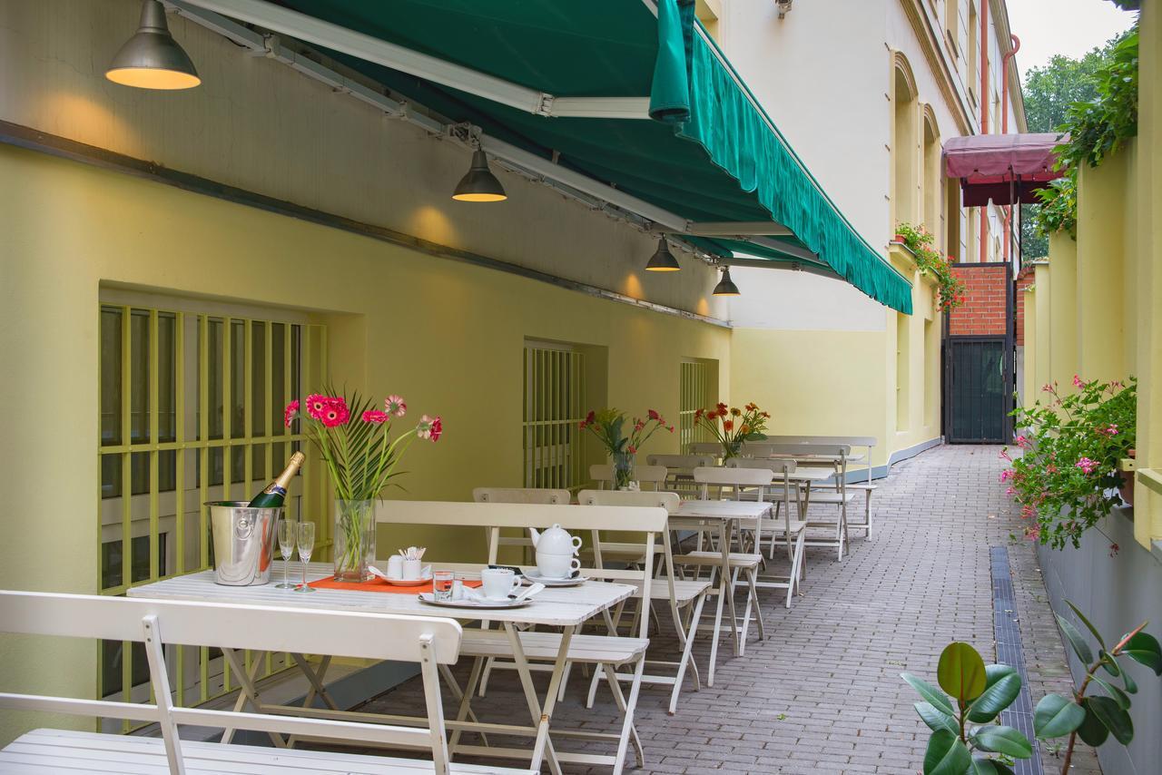 Hotel Ostruvek Прага Екстер'єр фото