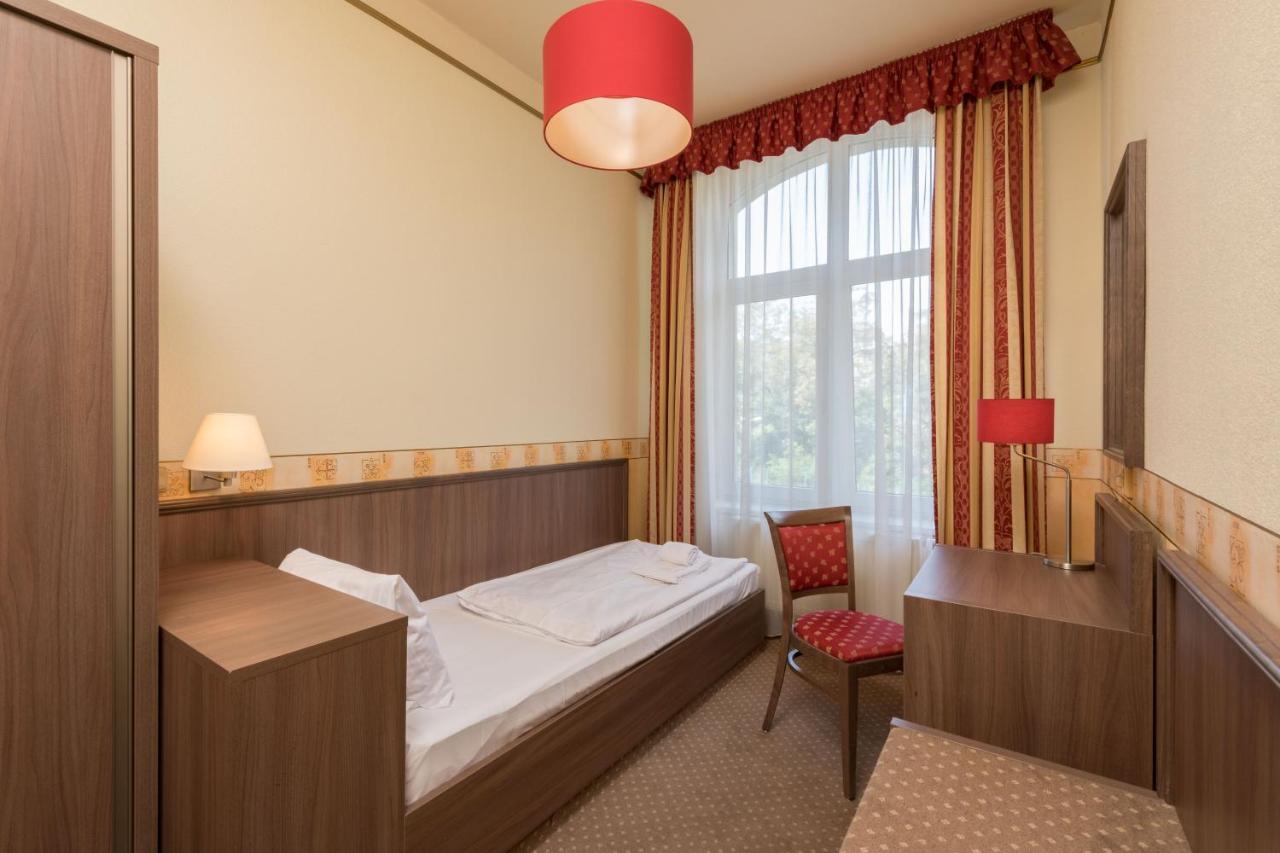 Hotel Ostruvek Прага Екстер'єр фото