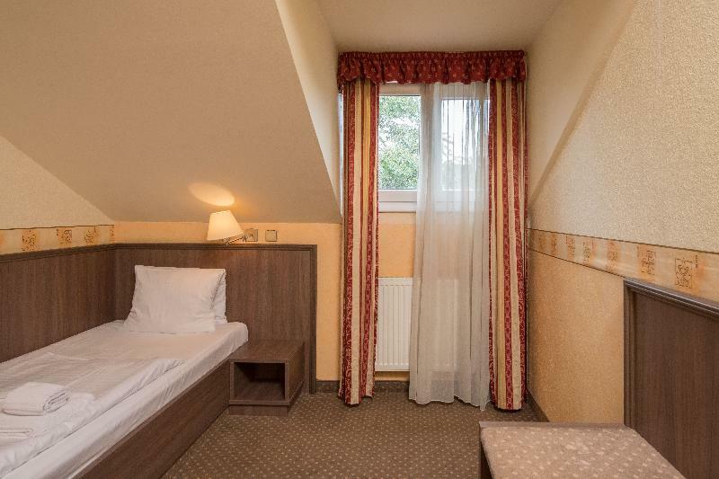 Hotel Ostruvek Прага Екстер'єр фото